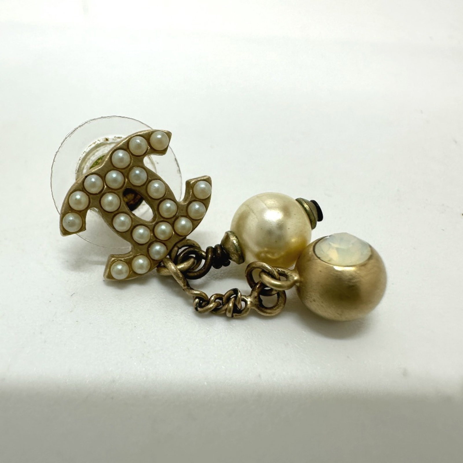 Chanel Stud Earrings Gold Plating - 8