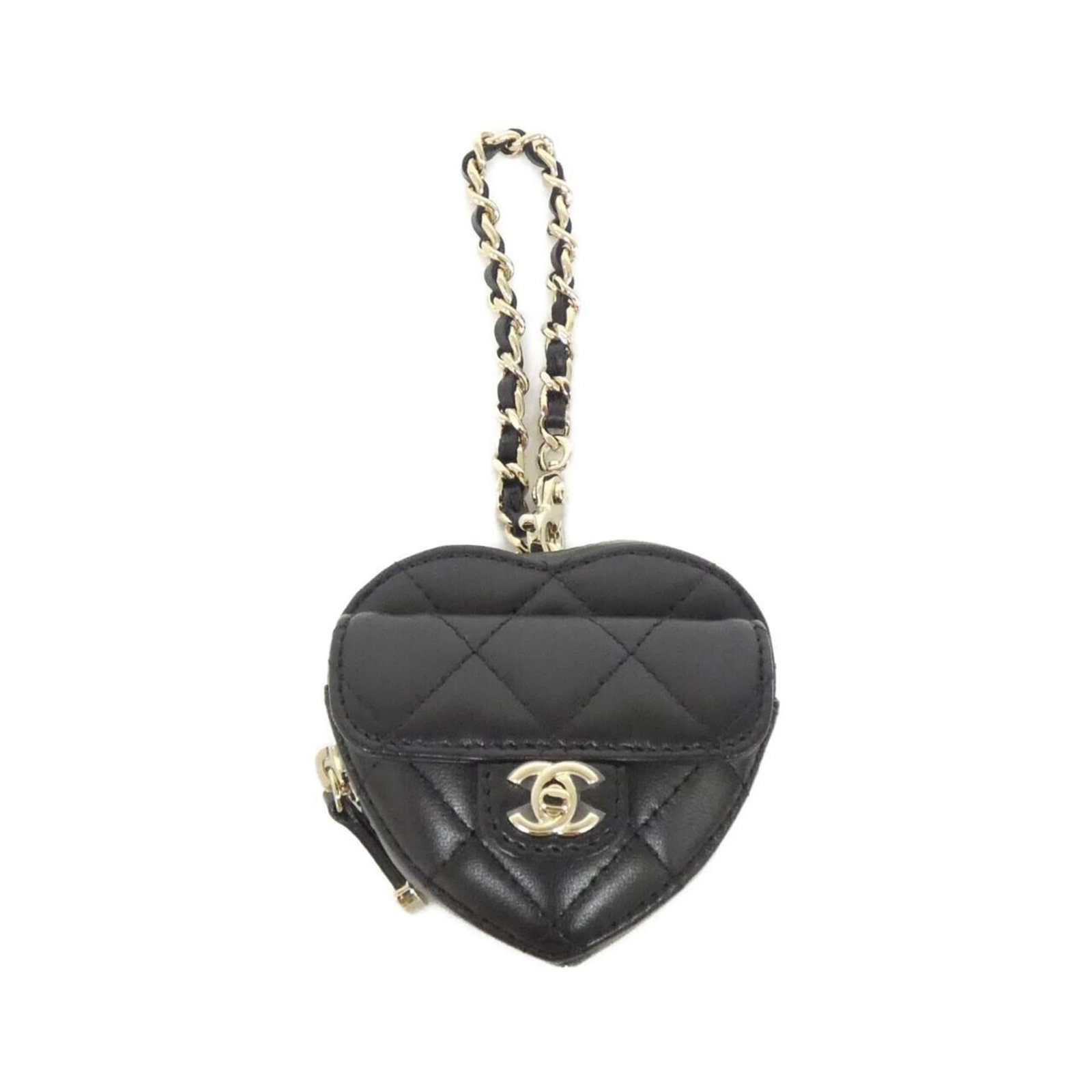 Chanel Handbag Charm Leather: Chanel Handbag Charm Leather Used Chanel Handbag Charm in black lamb leather, measuring 70mm x 80mm x 30mm. The charm bears some scratches and dirt, but remains in very good condition with a few