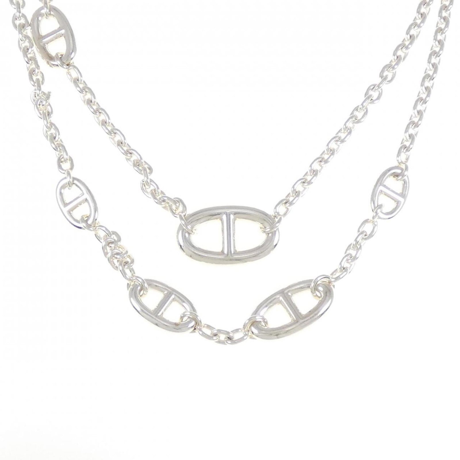 Farandole Necklace by Hermes: Farandole Necklace by Hermes Silver 925 Farandole Necklace by Hermes, with a 15 cm / 5.9'' adjustable neck circumference and a weight of 131g / 4.62oz, boasts a classic design that exudes elegance.