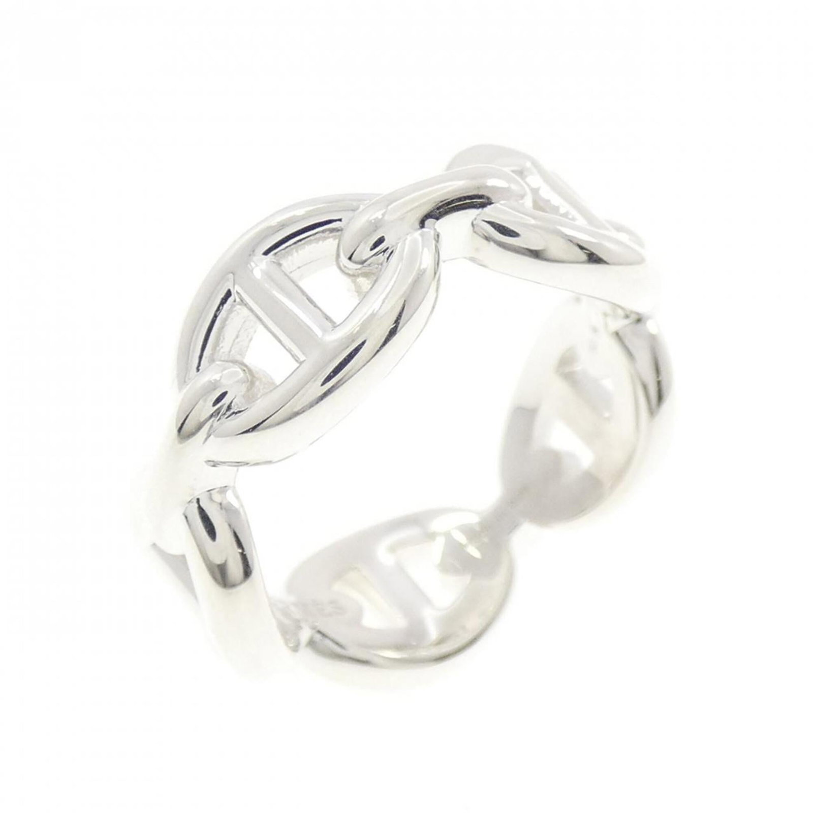 Ring Hermes Silver Band 925: Ring Hermes Silver Band 925 The Hermes Silver Band 925 features a sleek and sophisticated design, crafted from high-quality silver. With its classic style and subtle details, this ring is perfect for