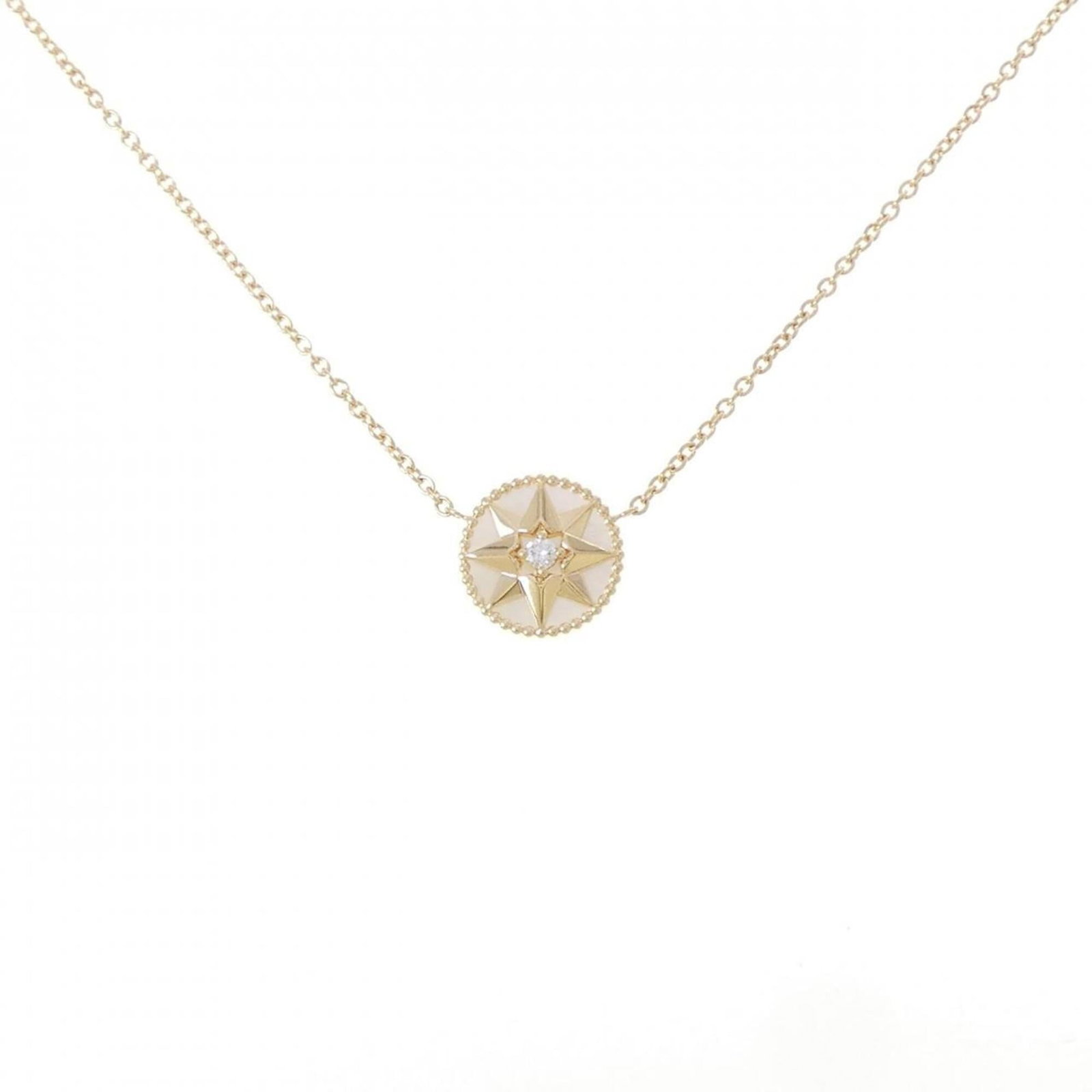 Christian Dior Rose Des Vents Necklace: Christian Dior Rose Des Vents Necklace Pink Gold (18K) necklace with a subtle elegance, the Christian Dior Rose Des Vents Necklace boasts a classic design that exudes sophistication. Measuring 39 cm