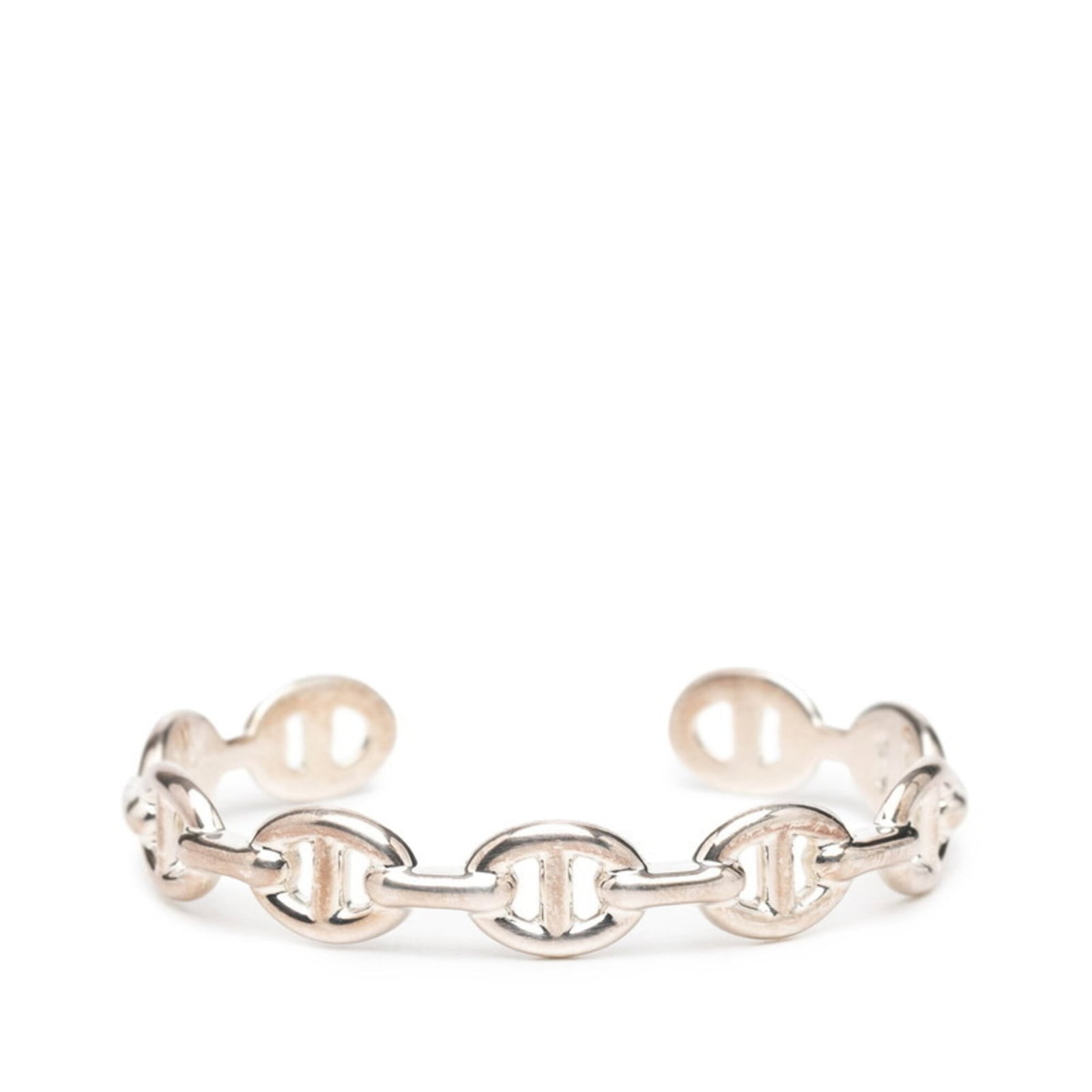 Silver Charm Bracelet 925 by Hermes: Silver Charm Bracelet 925 by Hermes Silver Charm Bracelet 925 by Hermes features a sleek and modern design, crafted from high-quality silver 925 material. The bracelet measures 15.5cm in length with a