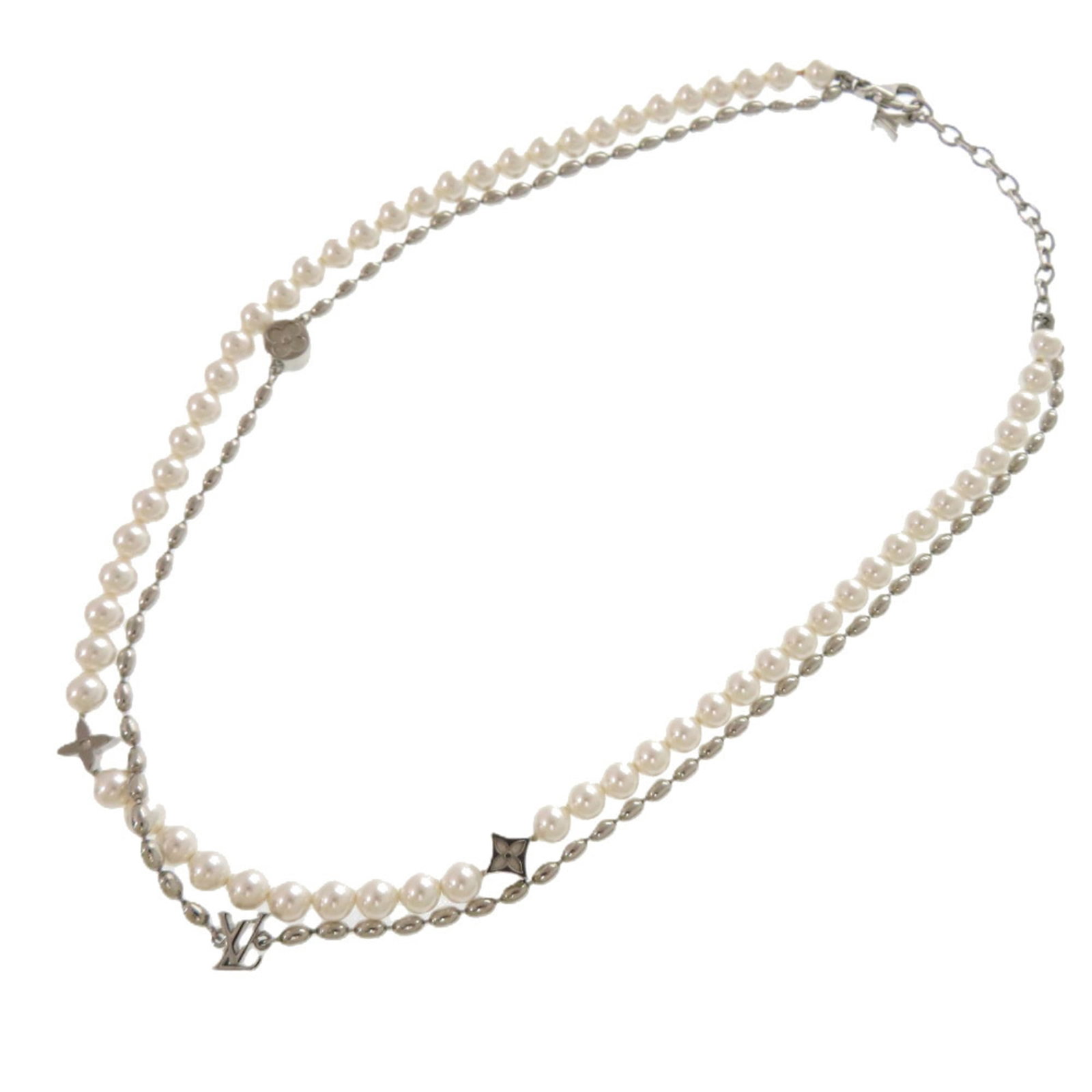 Like New Louis Vuitton Pearl Fusion Necklace M01781 Metal Glass Silver Lv 1703 Louis Vuitton: Like New Louis Vuitton Pearl Fusion Necklace M01781 Metal Glass Silver Lv 1703 Louis Vuitton Like new Louis Vuitton Pearl Fusion Necklace in silver, featuring a metal and glass design with a classic L