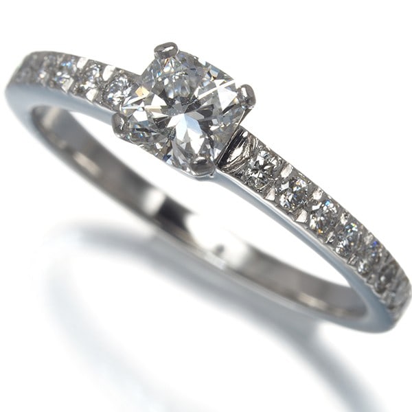 Tiffany&Co. Ring Diamond 0.34Ct Novo Solitaire Cushion-Cut Us5 Pt 950: Tiffany&Co. Ring Diamond 0.34Ct Novo Solitaire Cushion-Cut Us5 Pt 950 Tiffany & Co.'s Novo Solitaire Cushion-Cut diamond ring features a stunning 0.34 carat natural diamond, set in platinum with a hig
