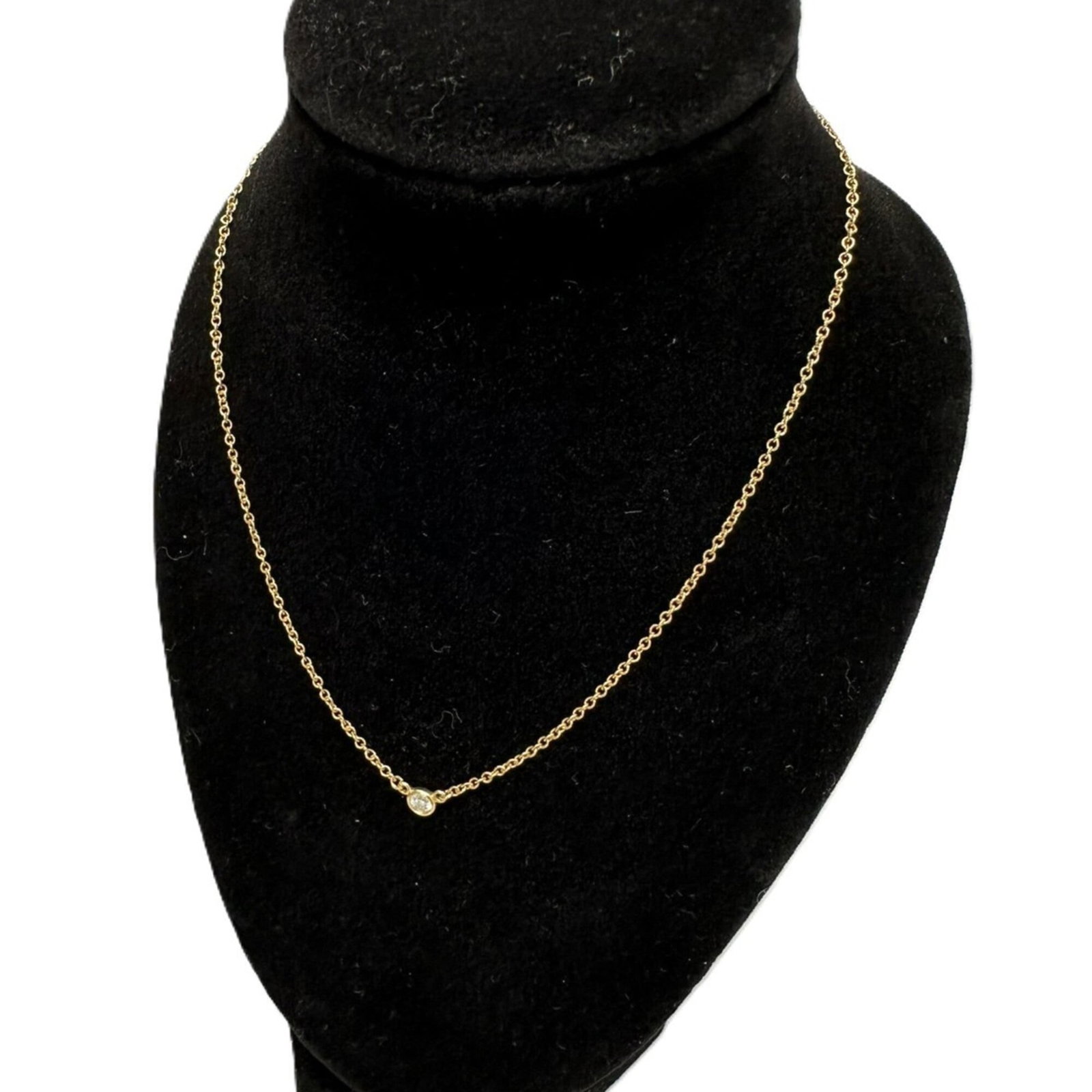 Tiffany & Co. By The Yard Necklace 1.89G: Tiffany & Co. By The Yard Necklace 1.89G Yellow gold (18K) necklace with a diamond pendant, weighing 1.89g, features a 3.1mm x 3.1mm diamond set in a classic design. The necklace has a 40 cm circumfer