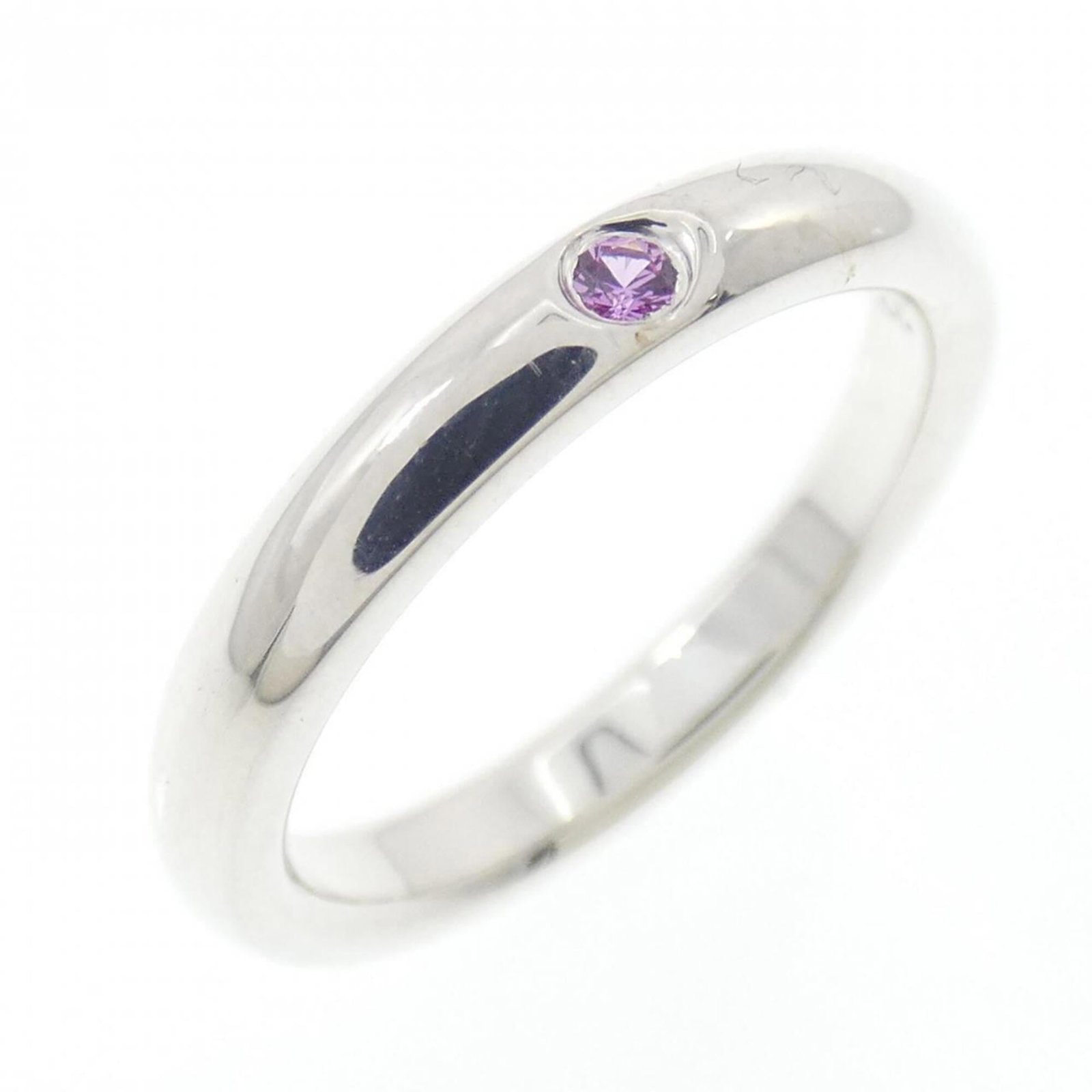 Tiffany Band Ring Silver 925: Tiffany Band Ring Silver 925 Silver 925 band ring from Tiffany, featuring a beautiful sapphire stone. This item has been carefully preserved and shows hardly any signs of use, making it a great