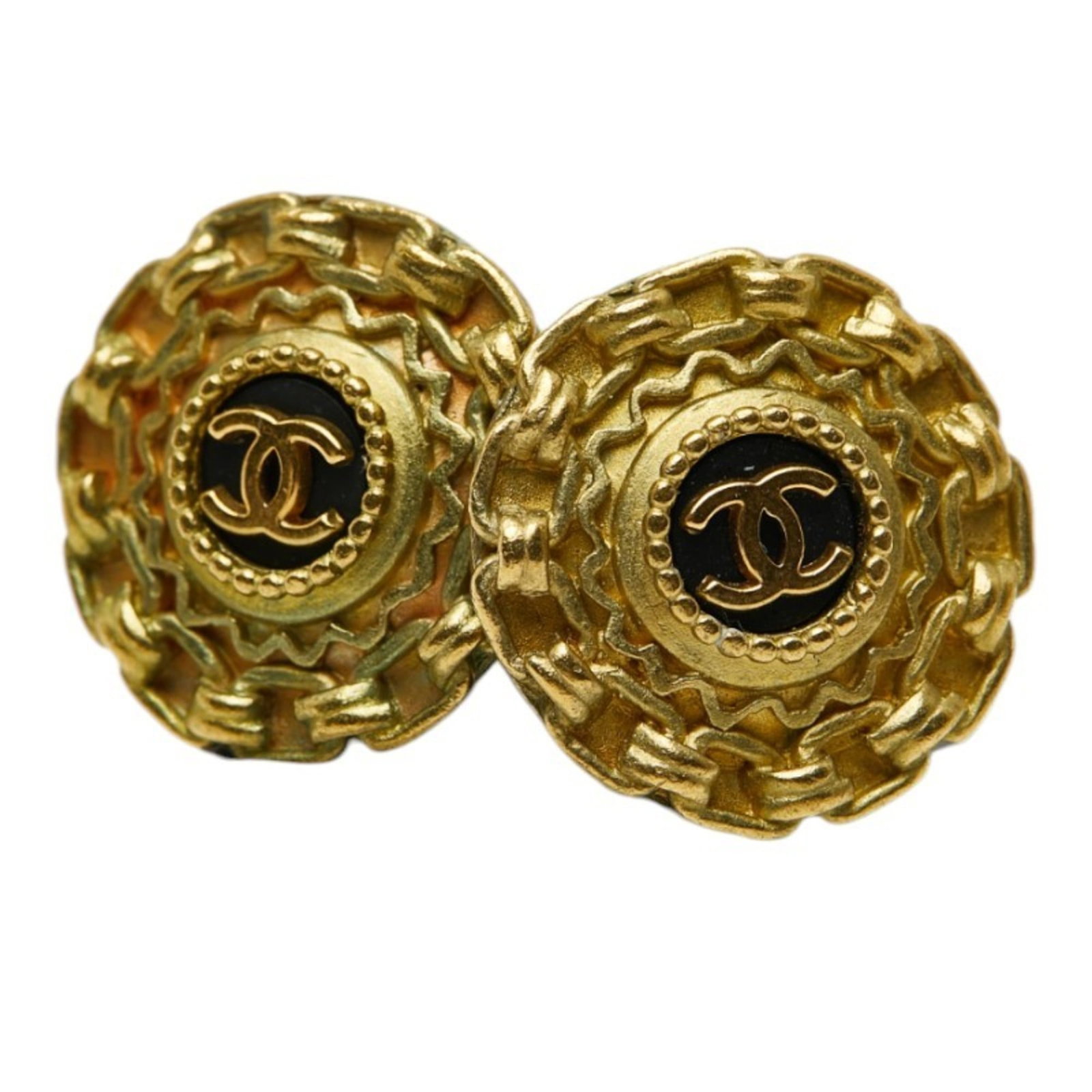 Clip earrings gold plating by Chanel: Clip earrings gold plating by Chanel Gold plating clip earrings by Chanel, bearing traces of usage and minor scratches. The gold plating finish remains intact despite signs of wear. Measuring 22.70mm 