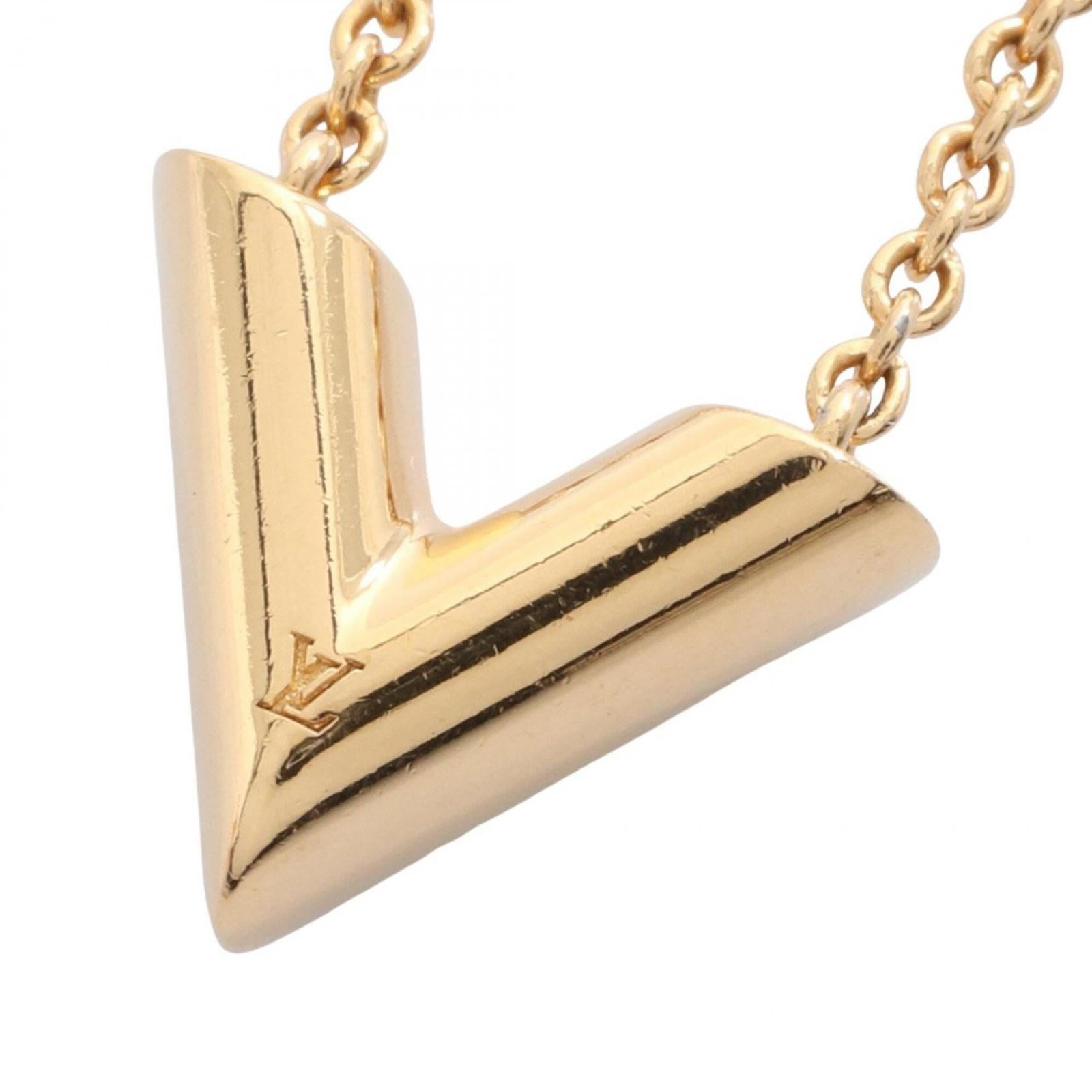 Louis Vuitton Essential V Necklace Gold Plated (Gp) Women'S Tone M61083: Louis Vuitton Essential V Necklace Gold Plated (Gp) Women'S Tone M61083 Gold Plated Louis Vuitton Essential V Necklace - A stylish and elegant accessory, this gold plated necklace features the iconic