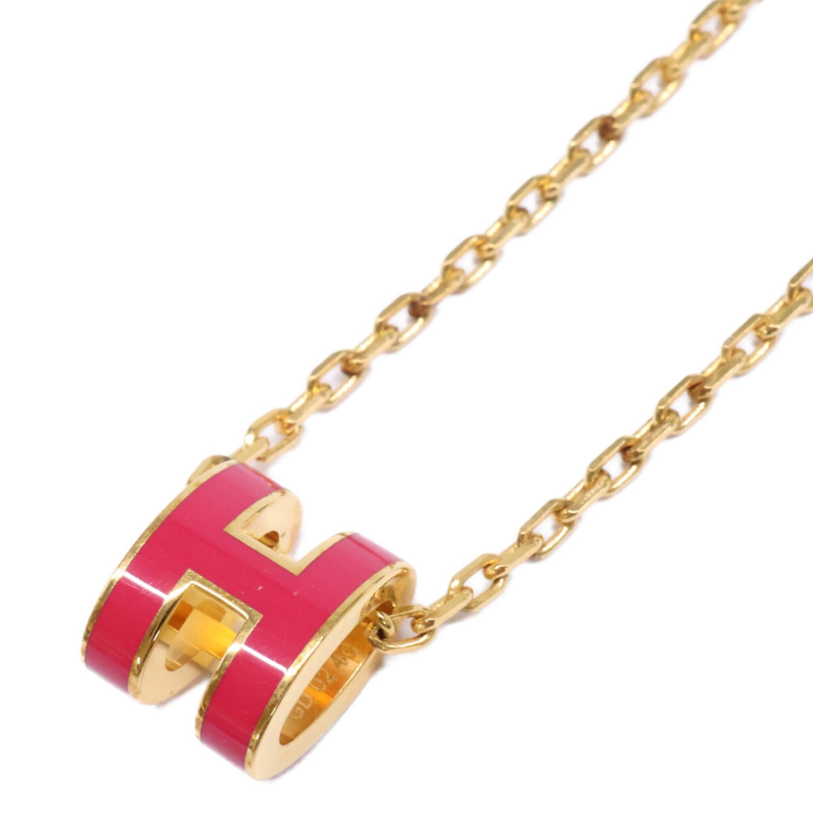 Hermes Mini Pop H Pendant Necklace Magenta Gold Women'S: Hermes Mini Pop H Pendant Necklace Magenta Gold Women'S Magenta Gold Hermes Mini Pop H Pendant Necklace for Women, featuring a vibrant magenta hue and sleek gold accents. This petite pendant measures