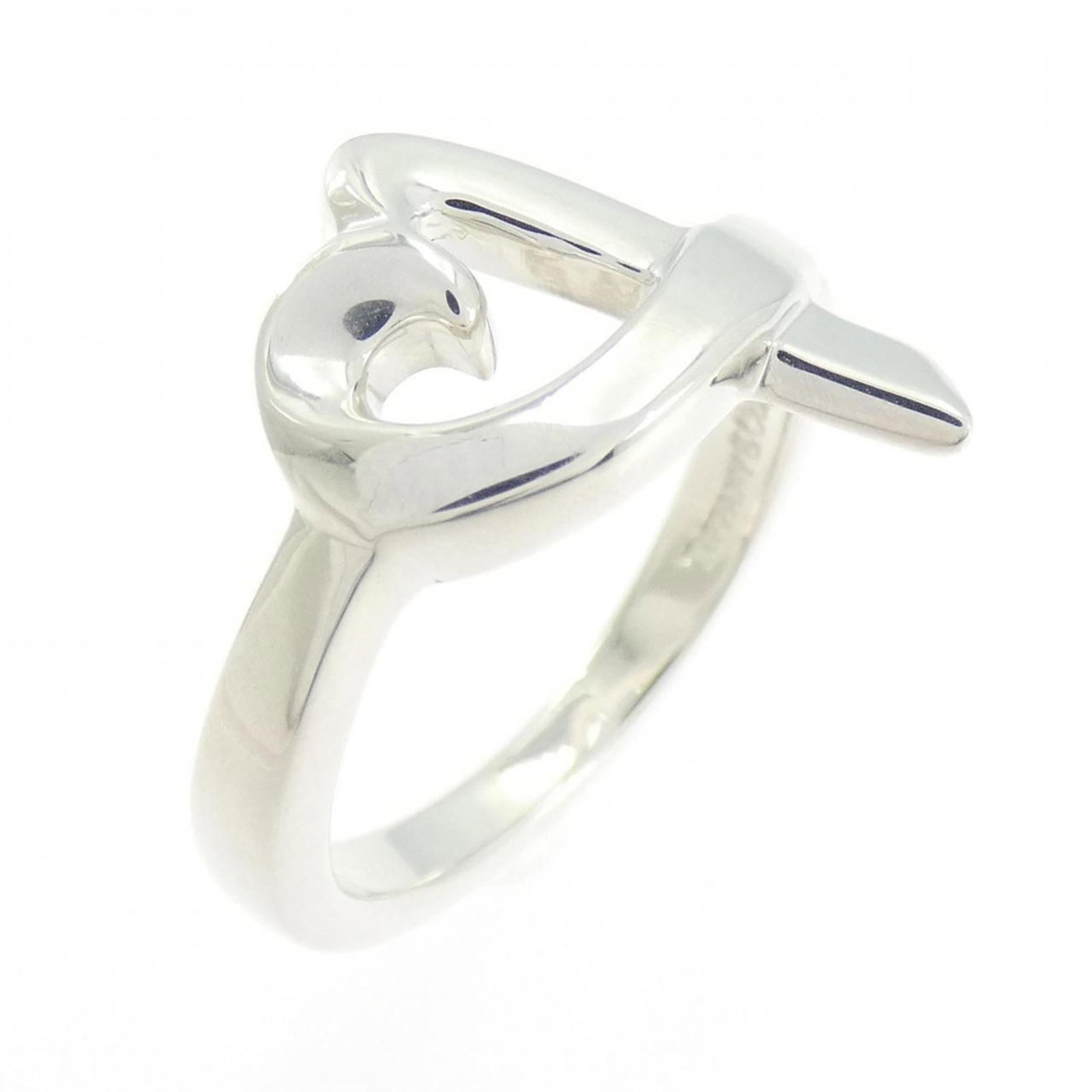Tiffany Band Ring Silver 925: Tiffany Band Ring Silver 925 Silver 925 band ring from Tiffany, featuring a sturdy and elegant design. This used item has hardly any traces of usage, making it look like new. The silver material
