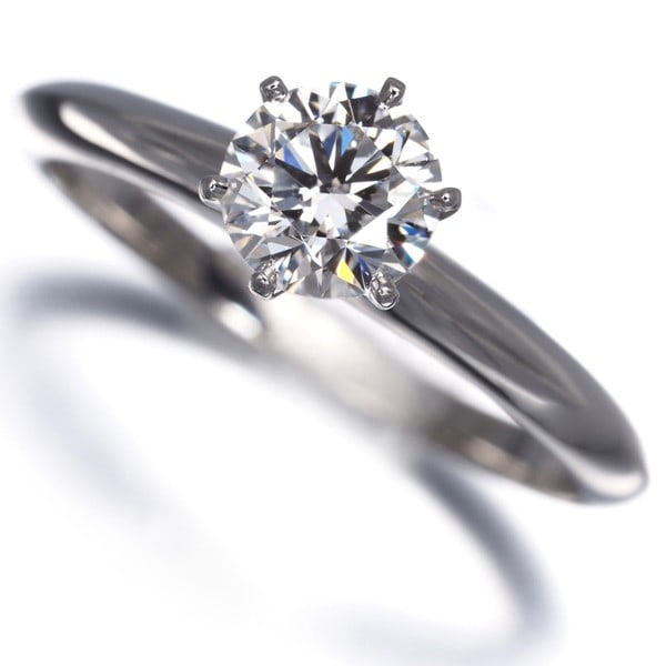 Tiffany&Co. Ring Diamond 0.6Ct Solitaire Us5.75-6 Platinum: Tiffany&Co. Ring Diamond 0.6Ct Solitaire Us5.75-6 Platinum Tiffany & Co. Ring Diamond 0.6Ct Solitaire Us5.75-6 Platinum - A timeless and elegant platinum solitaire ring featuring a natural 0.6ct diamo