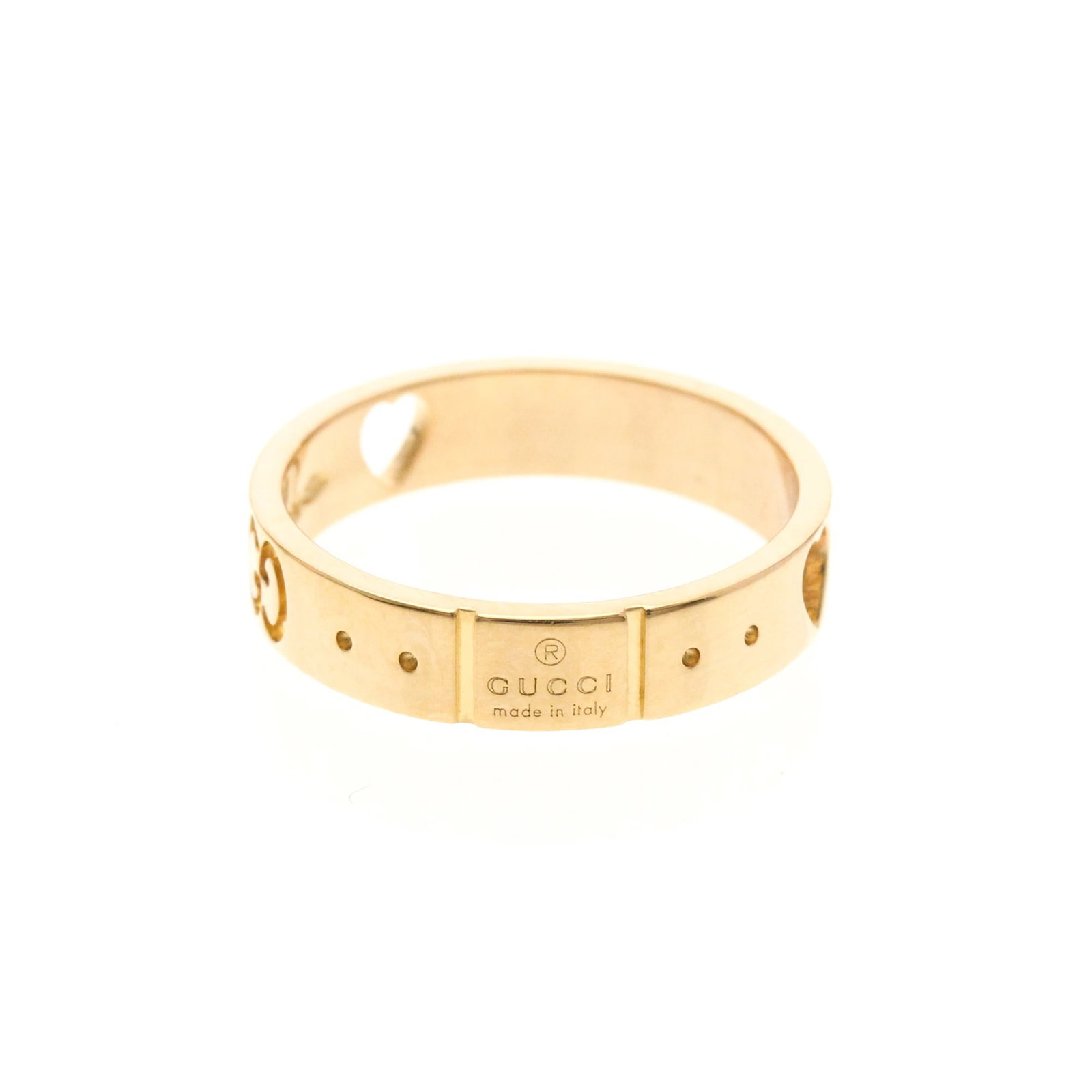 Pink Gold 18k Gucci Ring: Pink Gold 18k Gucci Ring Pink Gold 18k Gucci Ring features a sleek band design in pink gold, measuring 4.2mm in width and weighing 3.3g. This 18K metal ring has no stone, with some minor scratches