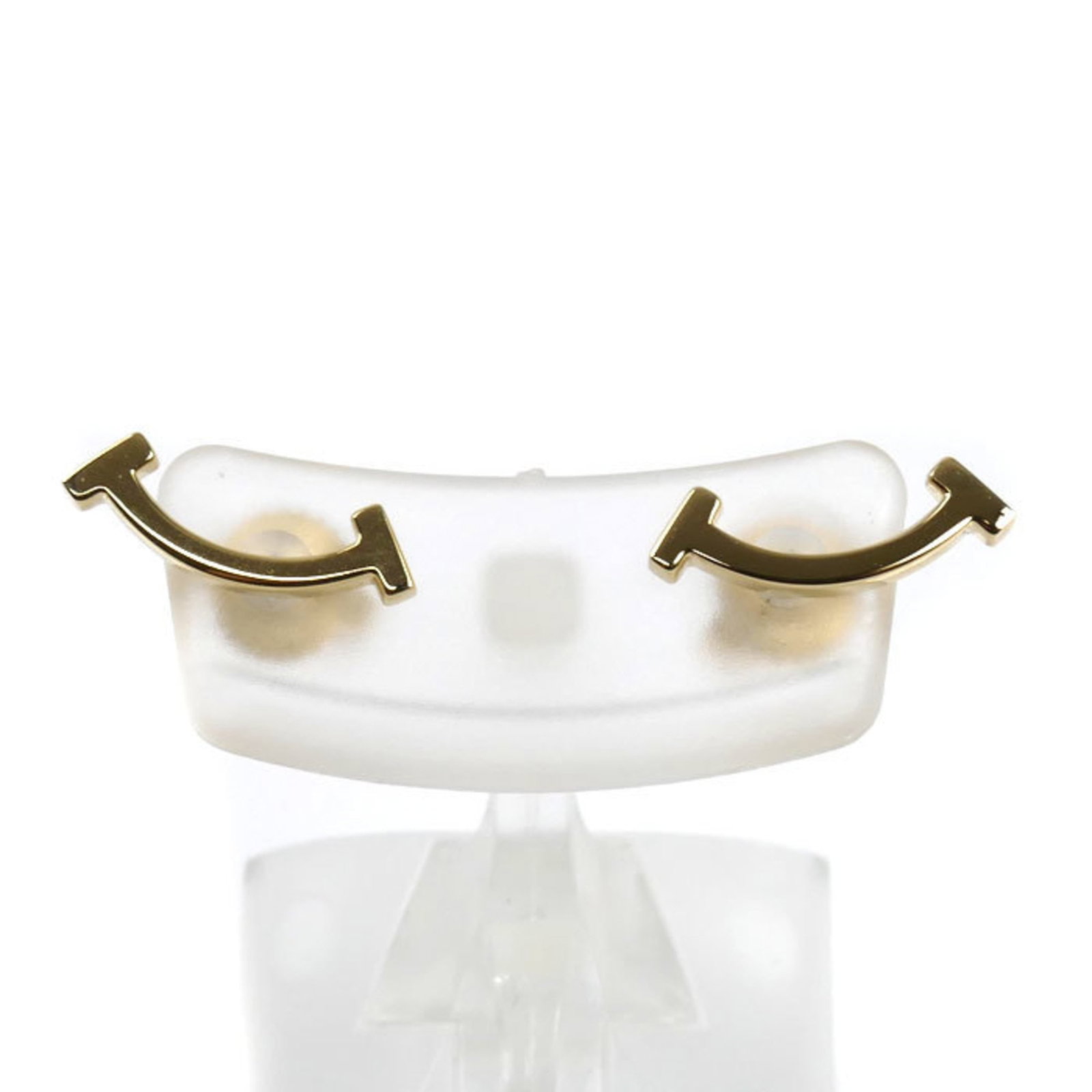 Gold Stud Yellow Earrings Tiffany: Gold Stud Yellow Earrings Tiffany Yellow gold stud earrings from Tiffany, featuring a subtle shine and understated elegance. Made from 18K yellow gold with a few traces of usage visible, these