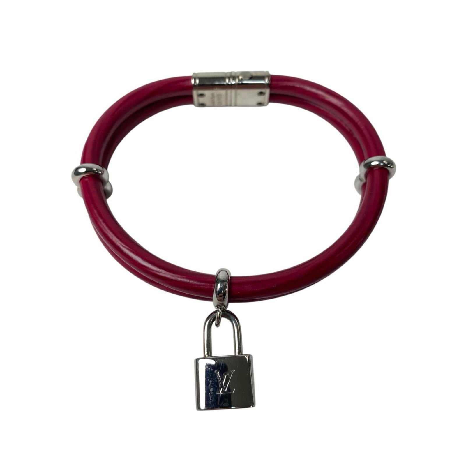 Charm Vuitton Leather Bracelet: Charm Vuitton Leather Bracelet Bordeaux leather Charm Vuitton bracelet, featuring a classic design with subtle signs of wear, now available at an affordable price. Measuring 16.5cm in length, this use