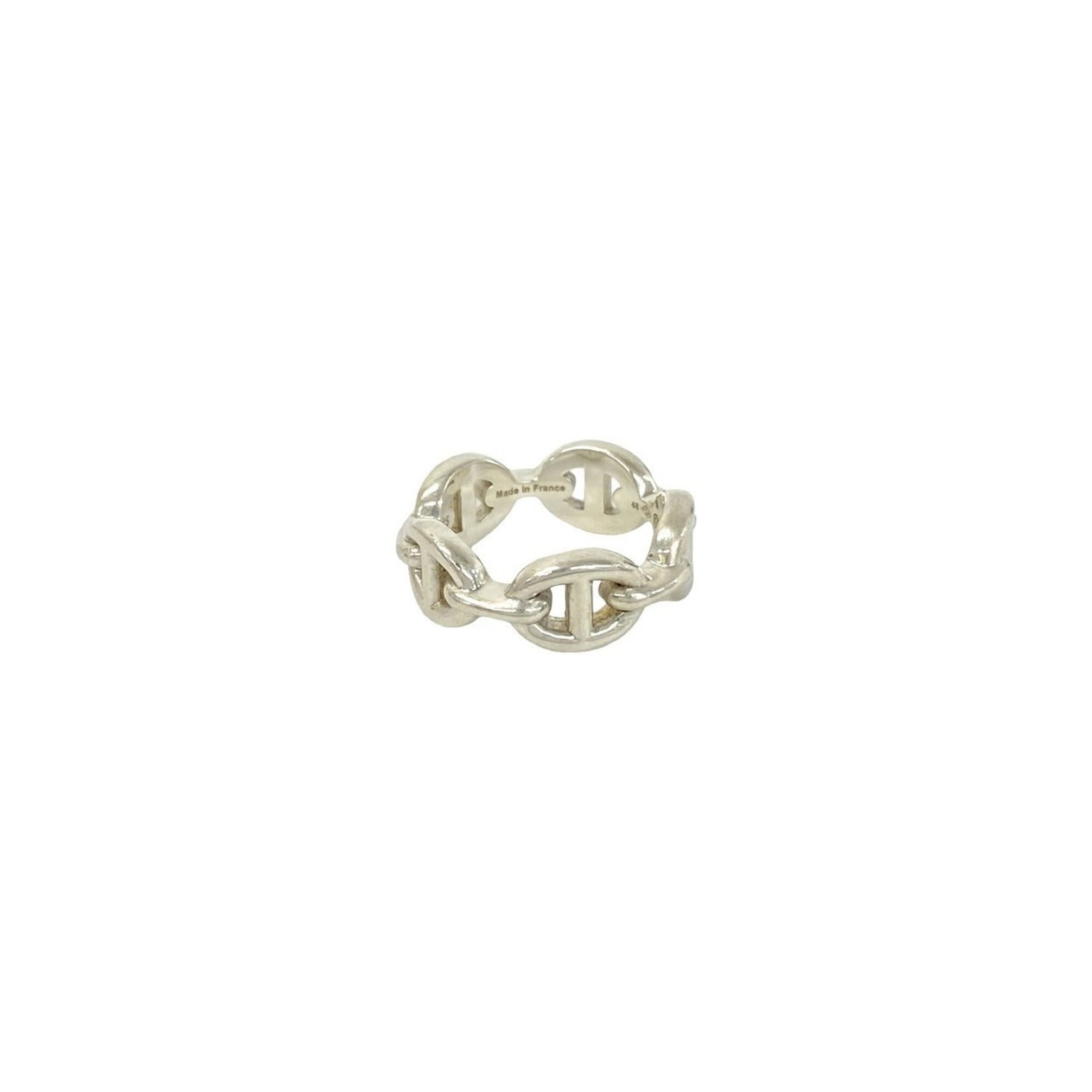Ring Hermes Silver Band 925: Ring Hermes Silver Band 925 Silver band ring from Hermes, made from high-quality silver 925 material. The ring features a classic design with subtle scratches and signs of usage, giving it a worn-in