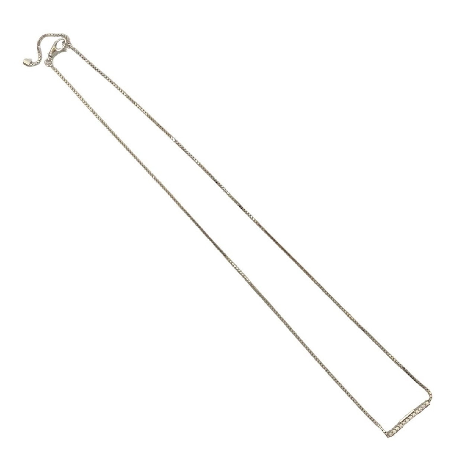 Gucci Link To Love Bar Pendant In 18K White Gold With Diamond Chain And Silver Necklace 24534: Gucci Link To Love Bar Pendant In 18K White Gold With Diamond Chain And Silver Necklace 24534 Gucci Link To Love Bar Pendant In 18K White Gold With Diamond Chain And Silver Necklace features an 18K wh