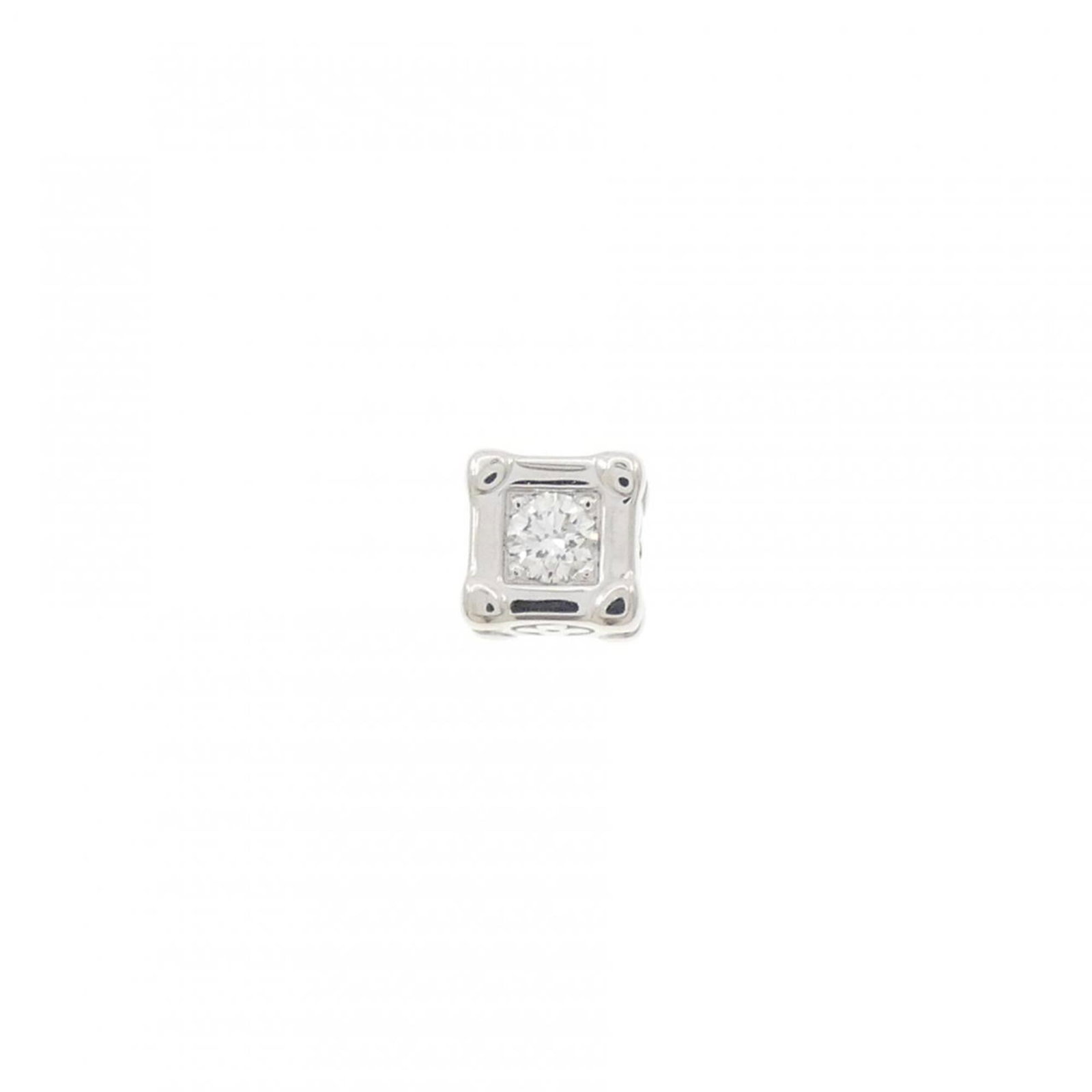 Louis Vuitton Stud Earrings White Gold (18K): Louis Vuitton Stud Earrings White Gold (18K) Stud earrings in white gold (18K) with Louis Vuitton's iconic monogram pattern, bearing a signature. The earrings have a subtle wear and some minor