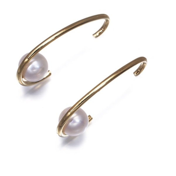 Yellow Gold Pearl 750 Akoya 18K Hoop Solitaire 5.8Mm: Yellow Gold Pearl 750 Akoya 18K Hoop Solitaire 5.8Mm Yellow Gold Pearl 750 Akoya 18K Hoop Solitaire 5.8Mm - A stunning 18k yellow gold hoop earring featuring a cultured Akoya pearl, carefully crafted 