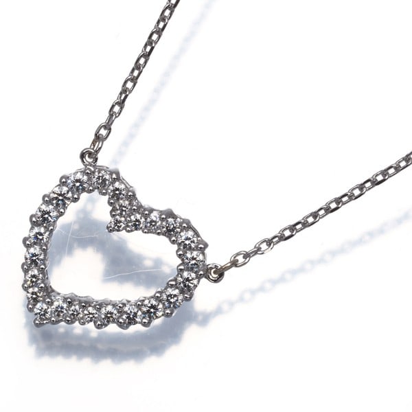 Mikimoto Perlita Necklace Diamond 0.22Ct Heart 18K 750 White Gold: Mikimoto Perlita Necklace Diamond 0.22Ct Heart 18K 750 White Gold The Mikimoto Perlita Necklace features a stunning 0.22ct heart-shaped diamond pendant set in 18k white gold, showcasing the beauty of