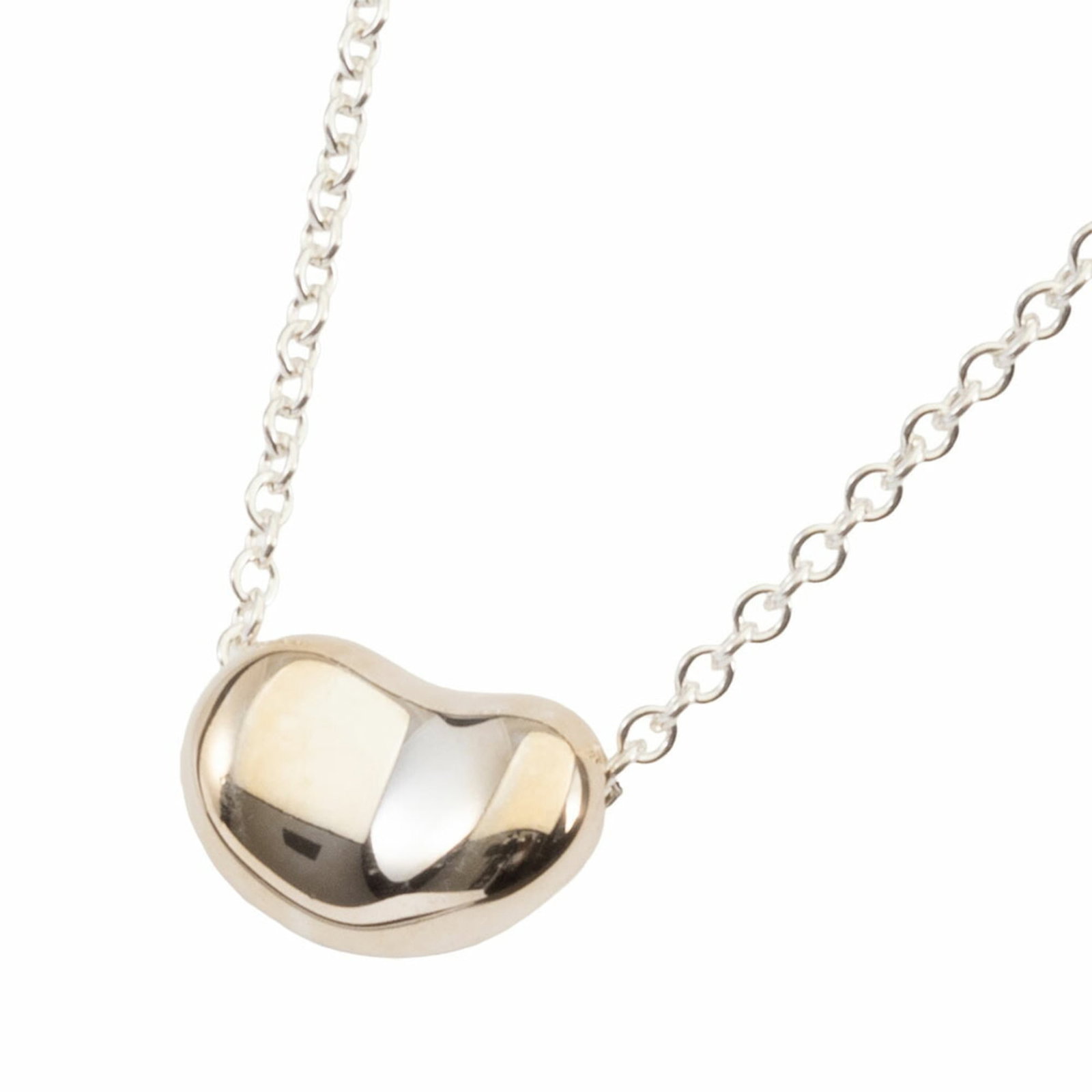 Tiffany Elsa Peretti Bean Design Pendant Necklace 60020370 Silver Women'S Tiffany&Co.: Tiffany Elsa Peretti Bean Design Pendant Necklace 60020370 Silver Women'S Tiffany&Co. The Tiffany Elsa Peretti Bean Design Pendant Necklace features a sleek silver design with a 6mm x 9mm pendant,