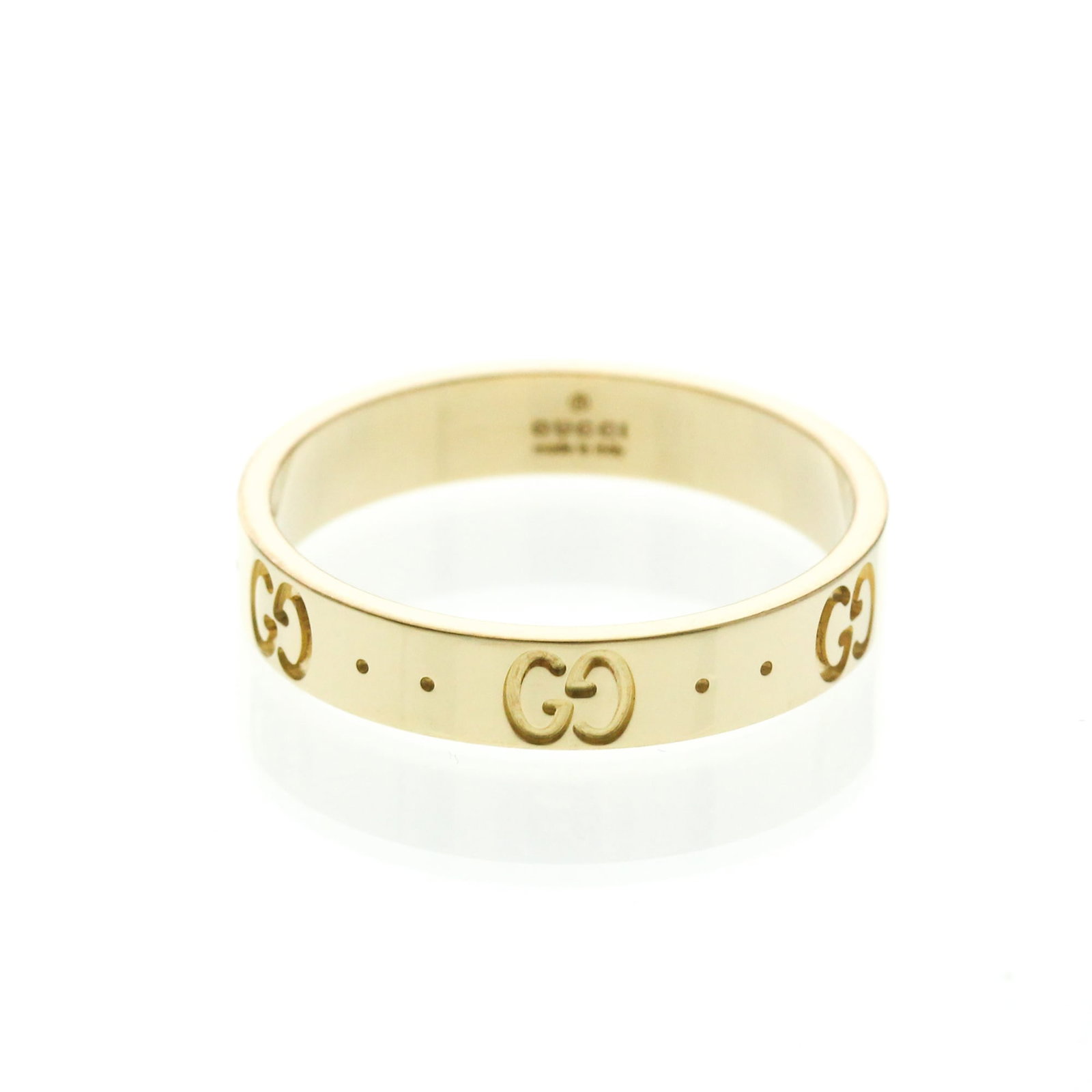 Gucci Band Ring Yellow Gold (18K): Gucci Band Ring Yellow Gold (18K) Yellow Gold (18K) Band Ring from Gucci, crafted in 19 US size with a width of 4mm and weighing 4.3g. This fashion band ring features a subtle gold tone and is made fr