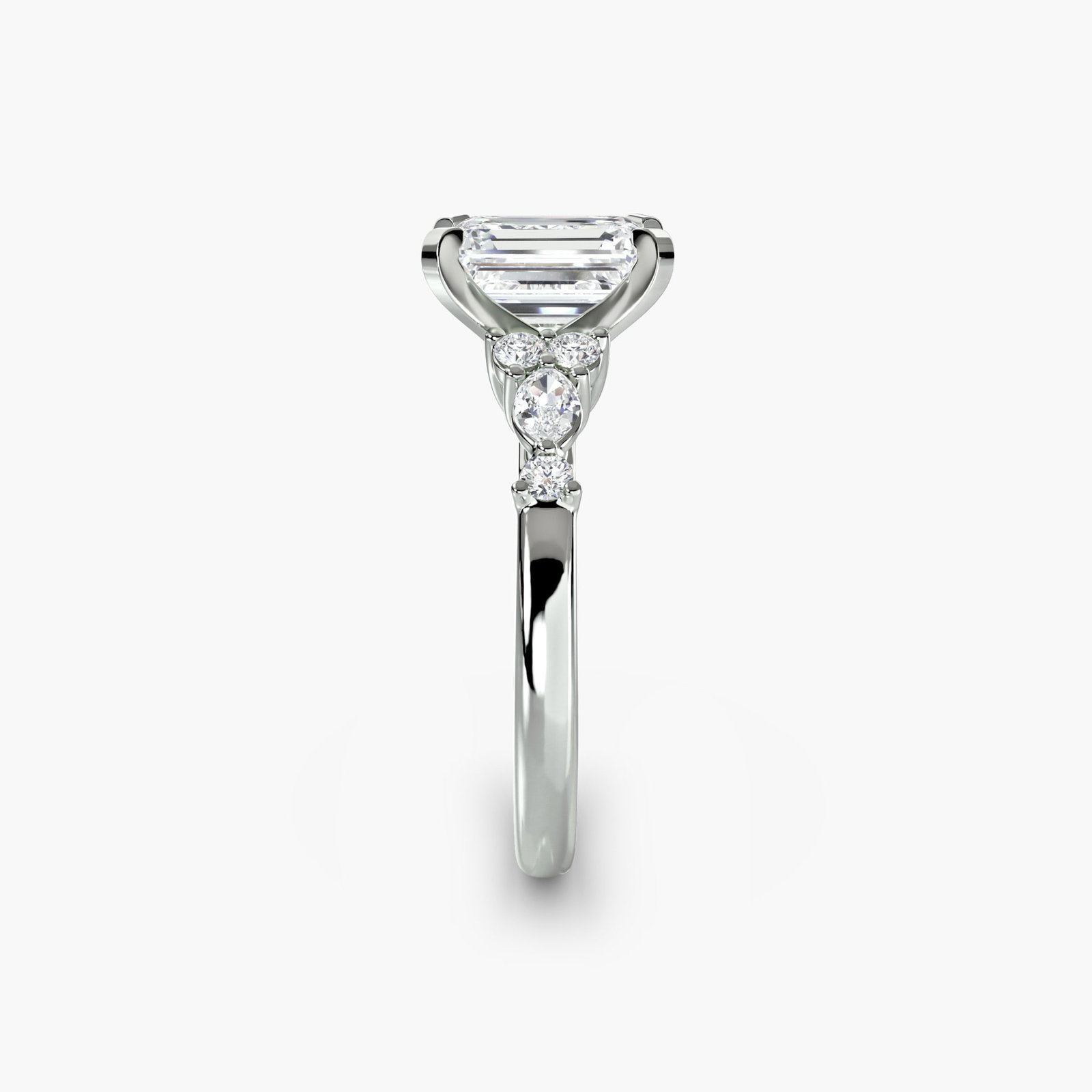 Side Stone Emerald 18Kt White Gold Ring Setting - 3