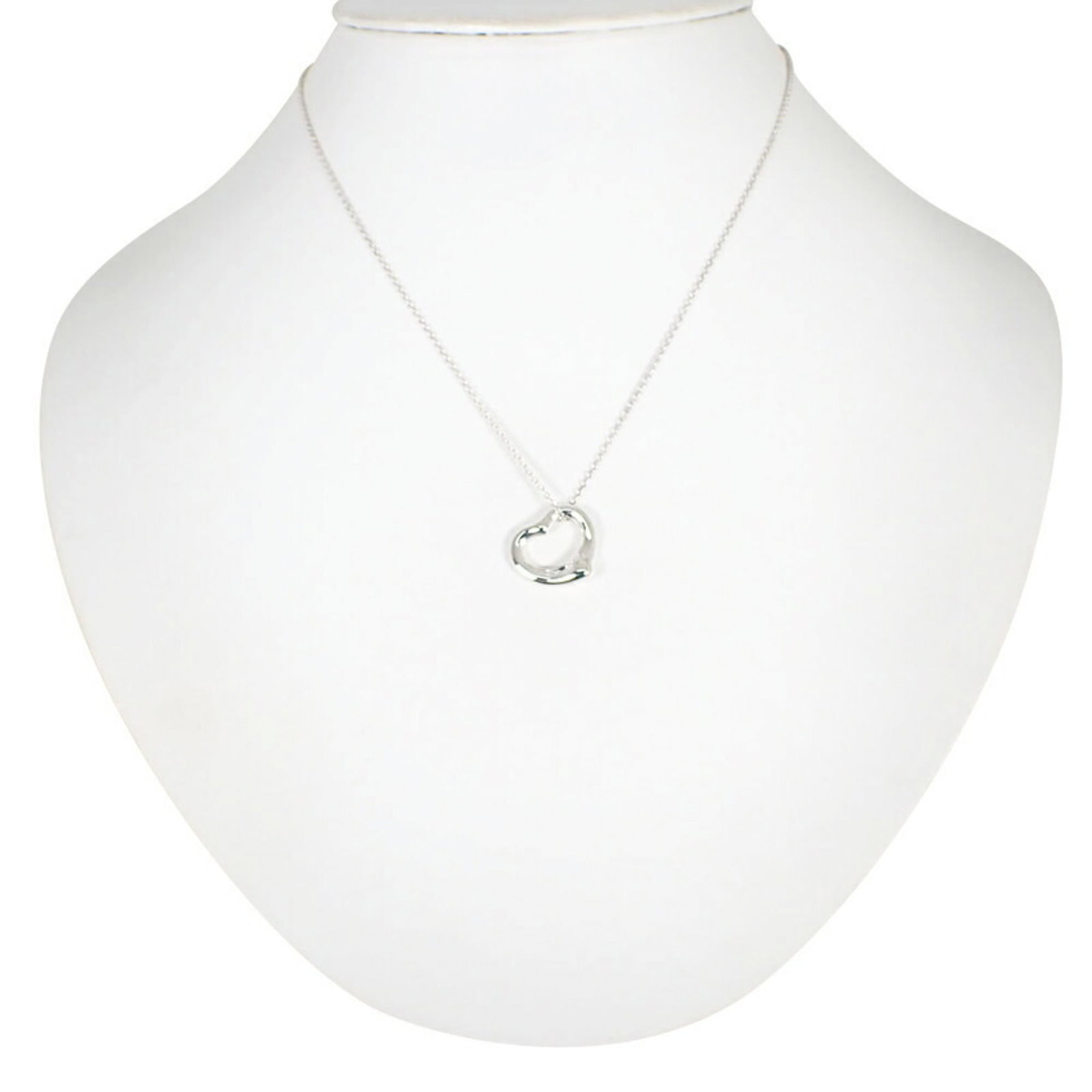 Tiffany 925 Heart Pendant Necklace: Tiffany 925 Heart Pendant Necklace Sterling silver 925, the Tiffany necklace type pendant shines with elegance. Featuring a beautiful heart design, this 40 cm / 15.74'' adjustable necklace boasts a 14