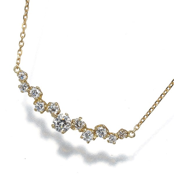 Festaria Necklace Diamond 0.111Ct/ 0.18Ct Wish Upon A Star 18K Yg: Festaria Necklace Diamond 0.111Ct/ 0.18Ct Wish Upon A Star 18K Yg Yellow gold pendant necklace featuring a natural diamond, part of the Wish Upon A Star collection. The 0.111ct and 0.18ct diamonds