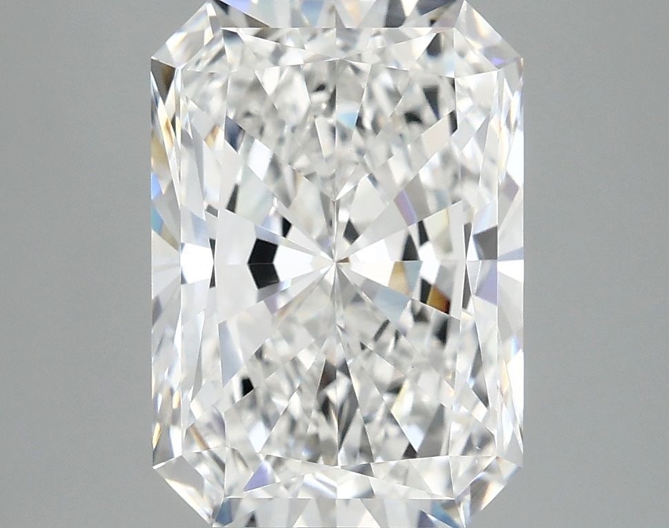 IGI Radiant 4.04ct E VVS2 - Loose Lab Diamond: IGI Radiant 4.04ct E VVS2 - Loose Lab Diamond Item Specifics: Source: This Is A Real Diamond Grown In A Lab Not Mined. Carat: 4.04 Cut: - Color: E Clarity: VVS2 Polish: EX Symmetry: EX Measurements: 1