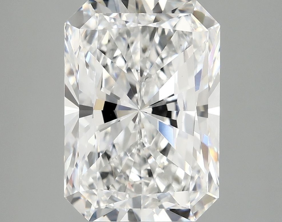 IGI Radiant 4.14ct E VVS2 - Loose Lab Diamond: IGI Radiant 4.14ct E VVS2 - Loose Lab Diamond Item Specifics: Source: This Is A Real Diamond Grown In A Lab Not Mined. Carat: 4.14 Cut: - Color: E Clarity: VVS2 Polish: EX Symmetry: EX Measurements: 1