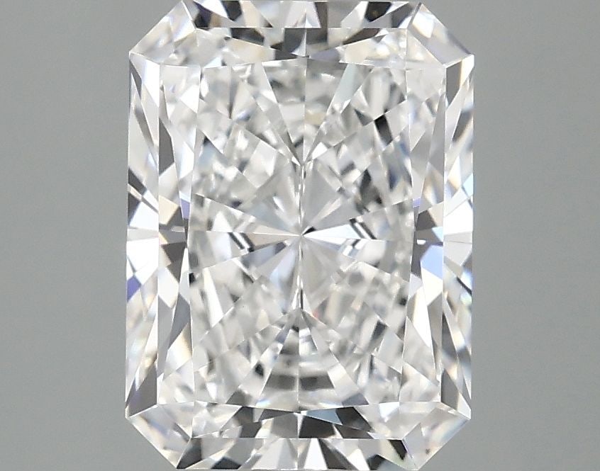 IGI Radiant 2.97ct E VVS2 - Loose Lab Diamond: IGI Radiant 2.97ct E VVS2 - Loose Lab Diamond Item Specifics: Source: This Is A Real Diamond Grown In A Lab Not Mined. Carat: 2.97 Cut: - Color: E Clarity: VVS2 Polish: EX Symmetry: EX Measurements: 9