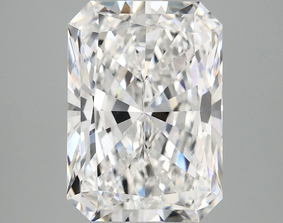 IGI Radiant 4.1ct E VVS2 - Loose Lab Diamond: IGI Radiant 4.1ct E VVS2 - Loose Lab Diamond Item Specifics: Source: This Is A Real Diamond Grown In A Lab Not Mined. Carat: 4.1 Cut: - Color: E Clarity: VVS2 Polish: EX Symmetry: EX Measurements: 11.