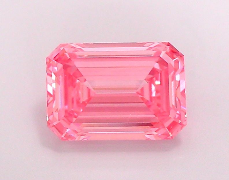 IGI Emerald 2.7ct Fancy Vivid Pink VVS2 - Loose Lab Diamond: IGI Emerald 2.7ct Fancy Vivid Pink VVS2 - Loose Lab Diamond Item Specifics: Source: This Is A Real Diamond Grown In A Lab Not Mined. Carat: 2.7 Cut: - Color: Fancy Vivid Pink Clarity: VVS2 Polish: EX 