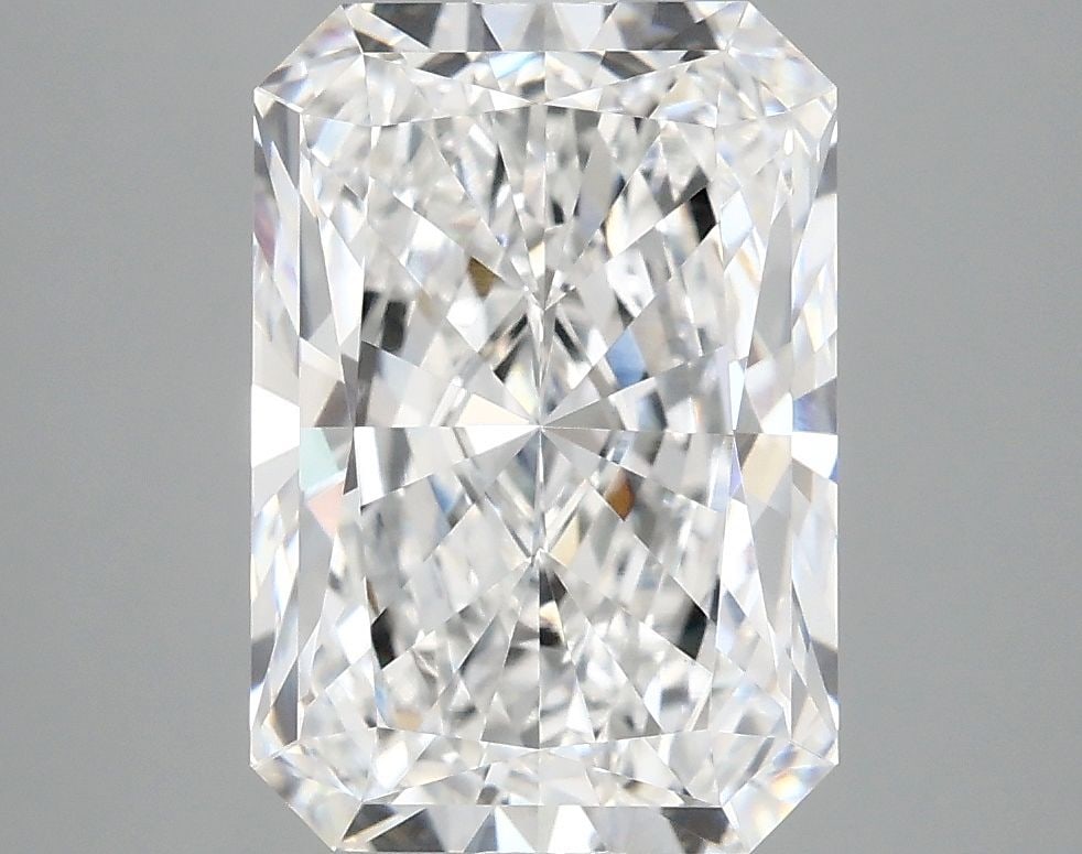 IGI Radiant 4.07ct E VVS2 - Loose Lab Diamond: IGI Radiant 4.07ct E VVS2 - Loose Lab Diamond Item Specifics: Source: This Is A Real Diamond Grown In A Lab Not Mined. Carat: 4.07 Cut: - Color: E Clarity: VVS2 Polish: EX Symmetry: EX Measurements: 1