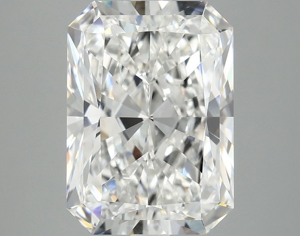 IGI Radiant 4.71ct E VVS2 - Loose Lab Diamond: IGI Radiant 4.71ct E VVS2 - Loose Lab Diamond Item Specifics: Source: This Is A Real Diamond Grown In A Lab Not Mined. Carat: 4.71 Cut: - Color: E Clarity: VVS2 Polish: EX Symmetry: EX Measurements: 1