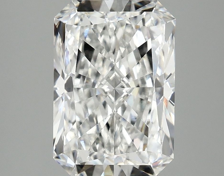 IGI Radiant 2.93ct E VVS2 - Loose Lab Diamond: IGI Radiant 2.93ct E VVS2 - Loose Lab Diamond Item Specifics: Source: This Is A Real Diamond Grown In A Lab Not Mined. Carat: 2.93 Cut: - Color: E Clarity: VVS2 Polish: EX Symmetry: EX Measurements: 1