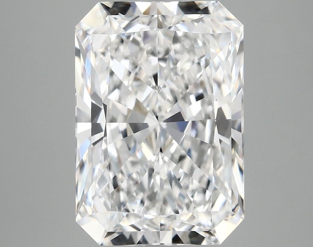 IGI Radiant 4.1ct D VVS2 - Loose Lab Diamond: IGI Radiant 4.1ct D VVS2 - Loose Lab Diamond Item Specifics: Source: This Is A Real Diamond Grown In A Lab Not Mined. Carat: 4.1 Cut: - Color: D Clarity: VVS2 Polish: EX Symmetry: EX Measurements: