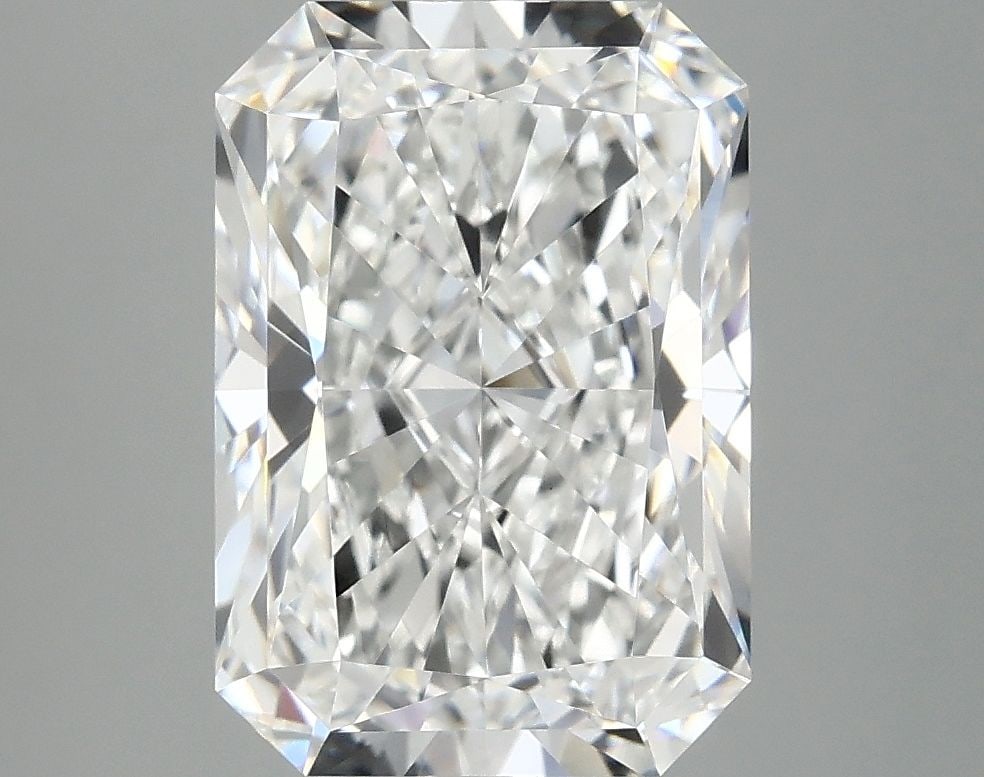 IGI Radiant 4.16ct E VVS2 - Loose Lab Diamond: IGI Radiant 4.16ct E VVS2 - Loose Lab Diamond Item Specifics: Source: This Is A Real Diamond Grown In A Lab Not Mined. Carat: 4.16 Cut: - Color: E Clarity: VVS2 Polish: EX Symmetry: EX Measurements: 1