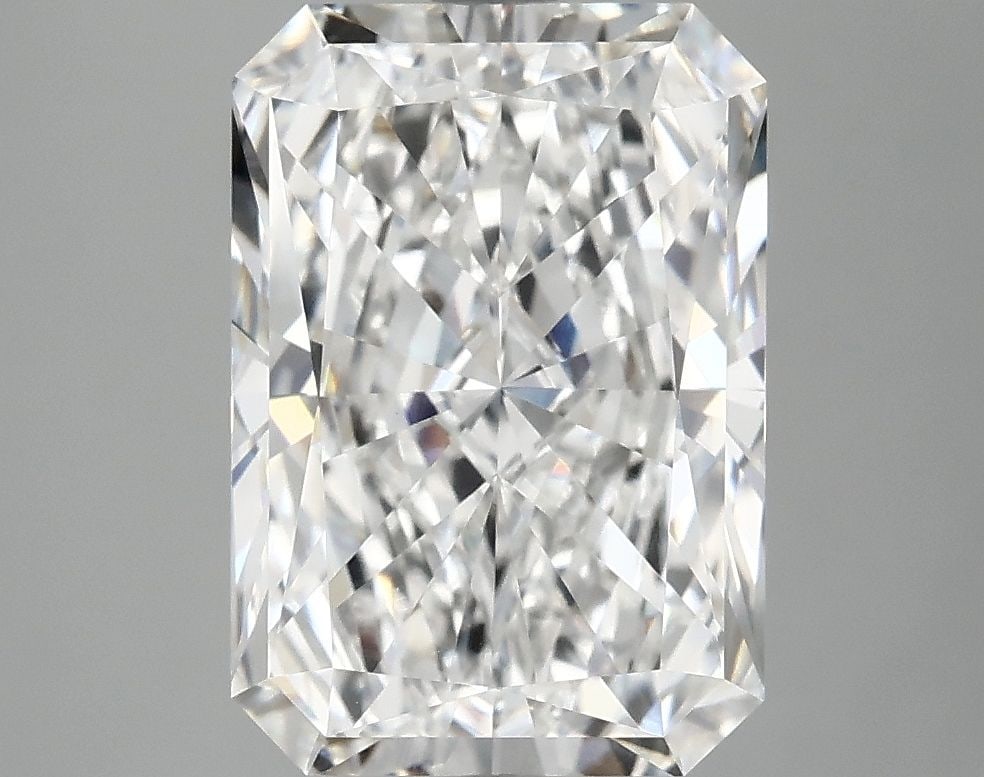 IGI Radiant 4.08ct D VVS2 - Loose Lab Diamond: IGI Radiant 4.08ct D VVS2 - Loose Lab Diamond Item Specifics: Source: This Is A Real Diamond Grown In A Lab Not Mined. Carat: 4.08 Cut: - Color: D Clarity: VVS2 Polish: EX Symmetry: EX Measurements: