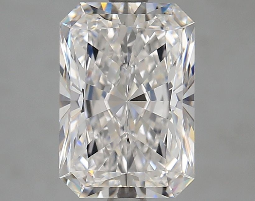 GIA Radiant 3.12ct E VVS2 - Loose Lab Diamond: GIA Radiant 3.12ct E VVS2 - Loose Lab Diamond Item Specifics: Source: This Is A Real Diamond Grown In A Lab Not Mined. Carat: 3.12 Cut: - Color: E Clarity: VVS2 Polish: EX Symmetry: EX Measurements: 1