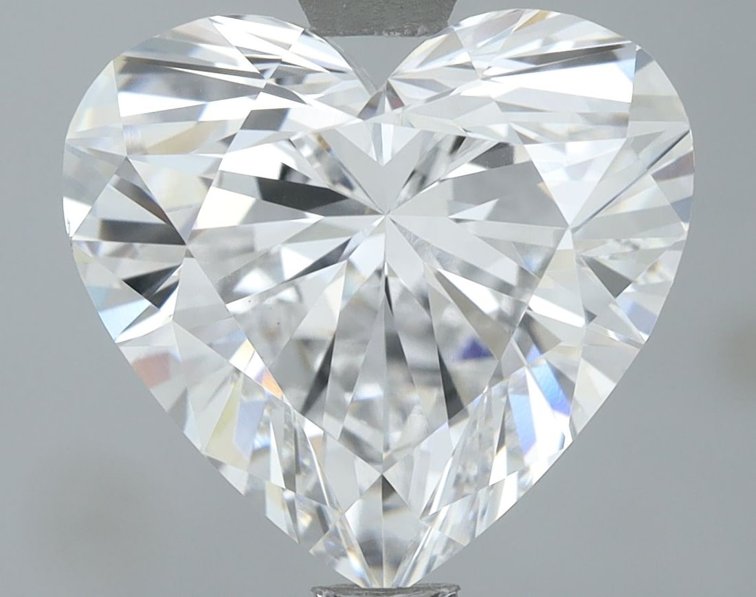 IGI Heart 2.75ct D VVS2 - Loose Lab Diamond: IGI Heart 2.75ct D VVS2 - Loose Lab Diamond Item Specifics: Source: This Is A Real Diamond Grown In A Lab Not Mined. Carat: 2.75 Cut: - Color: D Clarity: VVS2 Polish: EX Symmetry: EX Measurements: 9.0