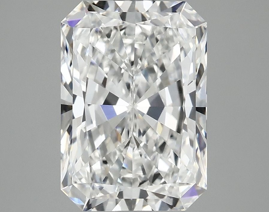 IGI Radiant 3.09ct E VVS2 - Loose Lab Diamond: IGI Radiant 3.09ct E VVS2 - Loose Lab Diamond Item Specifics: Source: This Is A Real Diamond Grown In A Lab Not Mined. Carat: 3.09 Cut: - Color: E Clarity: VVS2 Polish: EX Symmetry: EX Measurements: 1