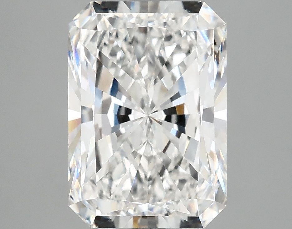 IGI Radiant 3.99ct E VVS2 - Loose Lab Diamond: IGI Radiant 3.99ct E VVS2 - Loose Lab Diamond Item Specifics: Source: This Is A Real Diamond Grown In A Lab Not Mined. Carat: 3.99 Cut: - Color: E Clarity: VVS2 Polish: EX Symmetry: EX Measurements: