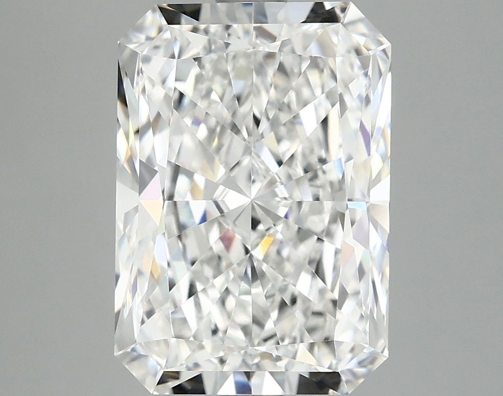 IGI Radiant 4.07ct E VVS2 - Loose Lab Diamond: IGI Radiant 4.07ct E VVS2 - Loose Lab Diamond Item Specifics: Source: This Is A Real Diamond Grown In A Lab Not Mined. Carat: 4.07 Cut: - Color: E Clarity: VVS2 Polish: EX Symmetry: EX Measurements: 1