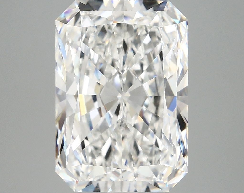IGI Radiant 4.99ct E VVS2 - Loose Lab Diamond: IGI Radiant 4.99ct E VVS2 - Loose Lab Diamond Item Specifics: Source: This Is A Real Diamond Grown In A Lab Not Mined. Carat: 4.99 Cut: - Color: E Clarity: VVS2 Polish: EX Symmetry: EX Measurements: 1