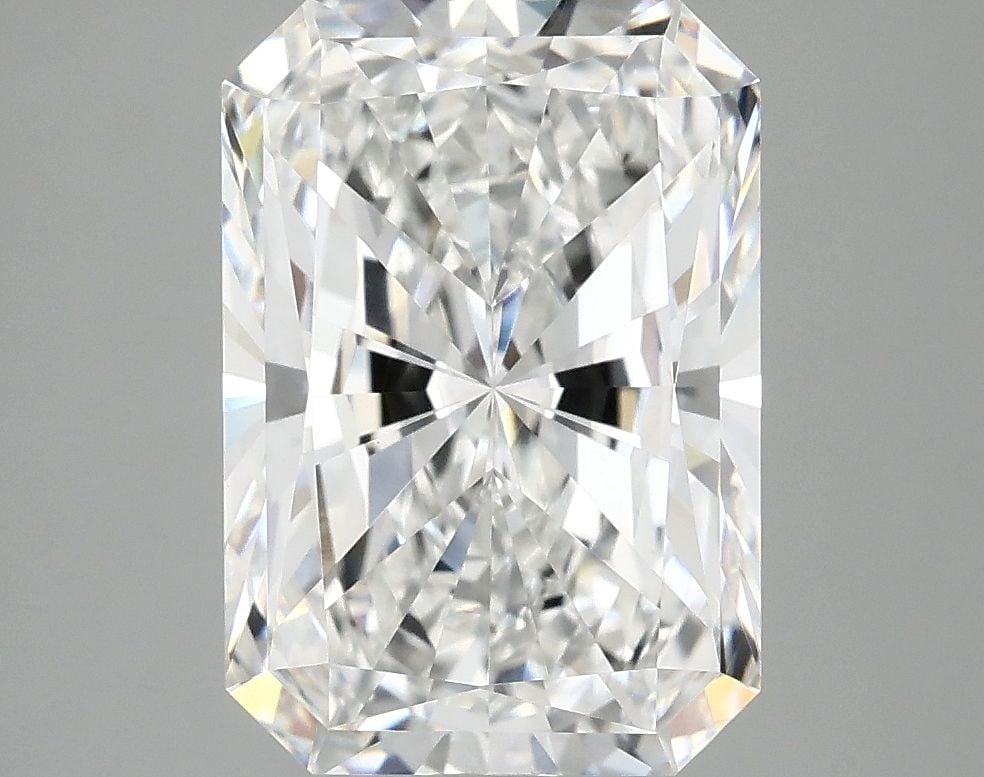 IGI Radiant 3.87ct E VVS2 - Loose Lab Diamond: IGI Radiant 3.87ct E VVS2 - Loose Lab Diamond Item Specifics: Source: This Is A Real Diamond Grown In A Lab Not Mined. Carat: 3.87 Cut: - Color: E Clarity: VVS2 Polish: EX Symmetry: EX Measurements: 1