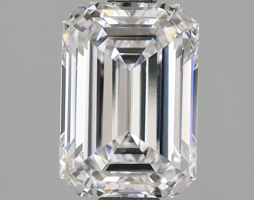 IGI Emerald 1.38ct E VVS1 - Loose Lab Diamond: IGI Emerald 1.38ct E VVS1 - Loose Lab Diamond Item Specifics: Source: This Is A Real Diamond Grown In A Lab Not Mined. Carat: 1.38 Cut: - Color: E Clarity: VVS1 Polish: EX Symmetry: EX Measurements: