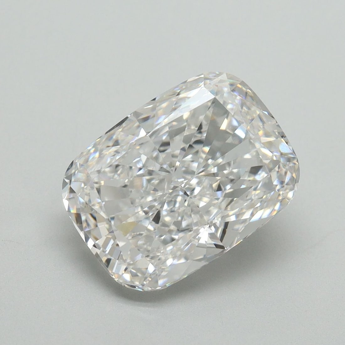 IGI Cushion Modified 4.04ct E VVS2 - Loose Lab Diamond: IGI Cushion Modified 4.04ct E VVS2 - Loose Lab Diamond Item Specifics: Source: This Is A Real Diamond Grown In A Lab Not Mined. Carat: 4.04 Cut: - Color: E Clarity: VVS2 Polish: EX Symmetry: EX Measur