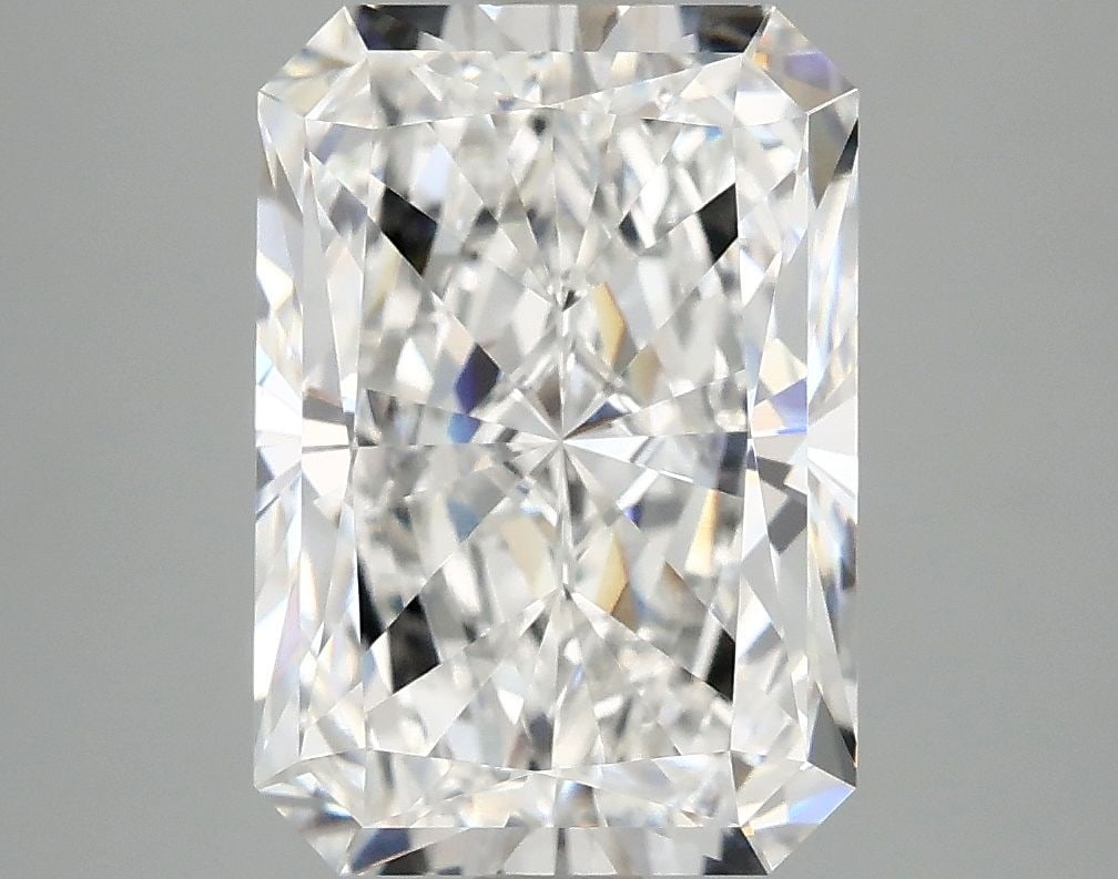 IGI Radiant 4.08ct E VVS2 - Loose Lab Diamond: IGI Radiant 4.08ct E VVS2 - Loose Lab Diamond Item Specifics: Source: This Is A Real Diamond Grown In A Lab Not Mined. Carat: 4.08 Cut: - Color: E Clarity: VVS2 Polish: EX Symmetry: EX Measurements: 1
