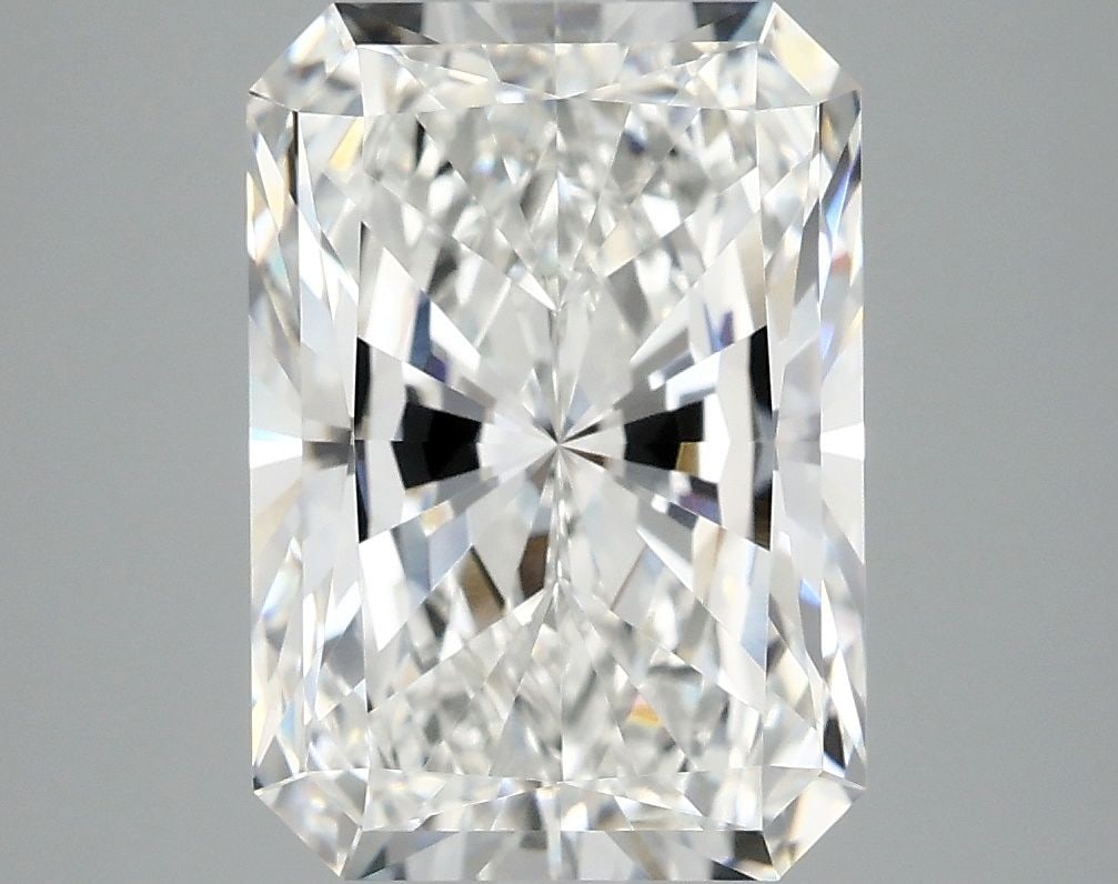 IGI Radiant 4.4ct E VVS2 - Loose Lab Diamond: IGI Radiant 4.4ct E VVS2 - Loose Lab Diamond Item Specifics: Source: This Is A Real Diamond Grown In A Lab Not Mined. Carat: 4.4 Cut: - Color: E Clarity: VVS2 Polish: EX Symmetry: EX Measurements: 11.